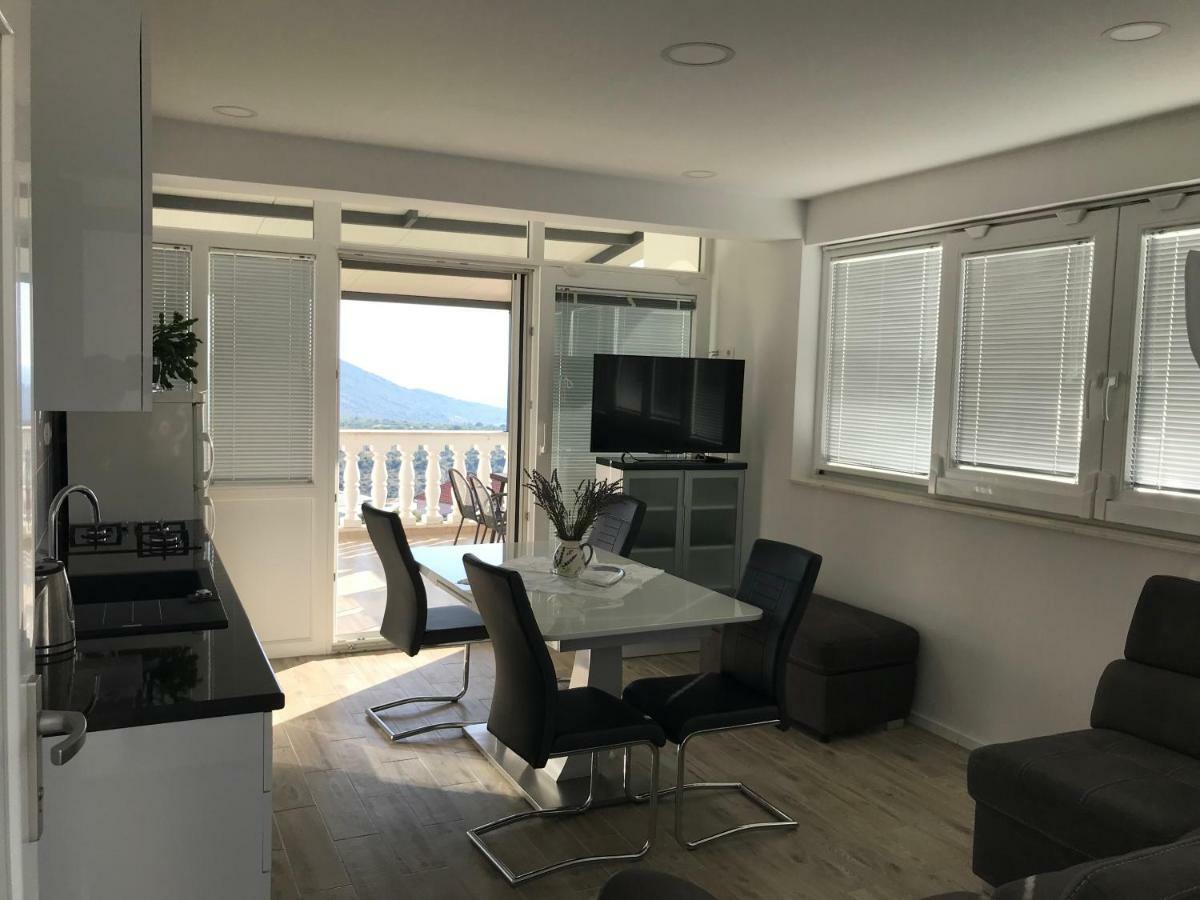 Apartment Santa Marina พรีมอชเตน ภายนอก รูปภาพ